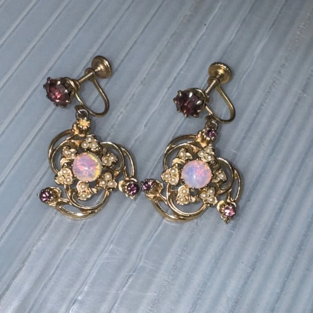 Vintage Opal Glass Rhinestone Faux Pearl Screw-Back Dangle Earrings Gold Tone